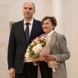 Денис Паслер вручил награды выдающимся уральским журналистам ко Дню российской печати