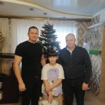Депутат Госсобрания Константин Криворученко совместно с депутатами Горсовета поздравили детей с ограниченными возможностями с Новым годом и Рождеством