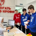 «Молодая Гвардия» и «Волонтерская Рота» провели в Грозном донорскую акцию