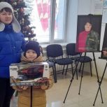 Руководитель фракции «Единой России» в облдуме исполнил новогодние мечты ребят из Эртильского района