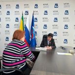Нелли Шумилина провела личный прием граждан в региональной общественной приемной председателя партии «Единая Россия» Д. А. Медведева.