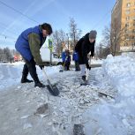 «Снежный десант». Единороссы каждый день выходят на субботник в Смоленске