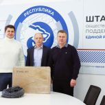 Активисты «Единой России» Симферополя передали в Штаб общественной поддержки систему «Старлинк» для дальнейшей отправки в зону СВО