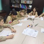 Юнармейцы Духовницкого района написали «письмо солдату» и помогли изготовить «костюм Лешего»