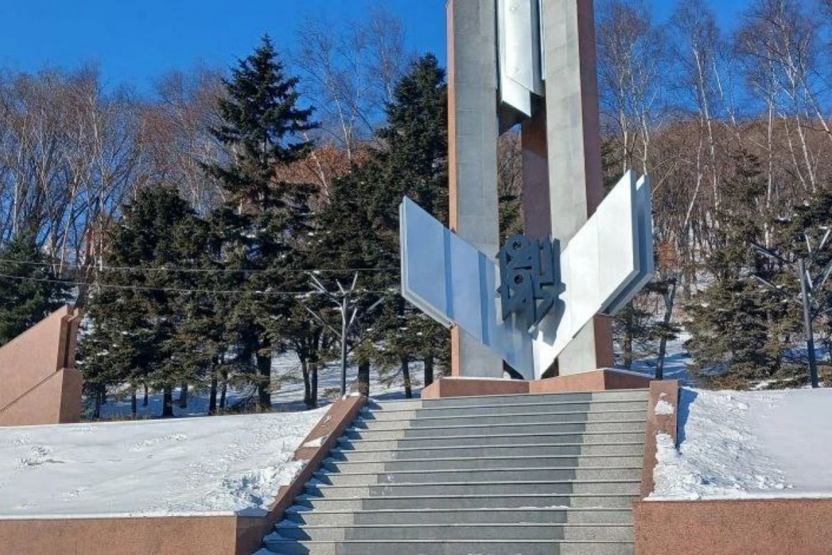 По народной программе «Единой России» в Находке отремонтировали мемориал «Победа»
