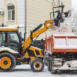 Городские службы круглосуточно ликвидируют последствия мощного снегопада