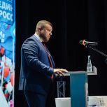 Секретарь Курского регионального отделения партии «Единая Россия» Евгений Лобов поздравил с Днем российской печати