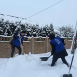 Партийцы продолжают оказывать помощь в ликвидации обильных январских снегопадов