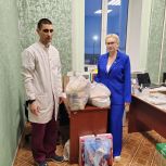 Активистки заозерского женского клуба поздравили бойцов военного госпиталя