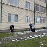 «Единая Россия» организовала субботники во дворах многоквартирных домов Чечни