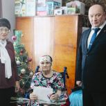 Панинские единороссы поздравили с вековым юбилеем старейшего жителя района