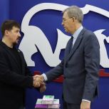 «Единая Россия» передала омским бойцам СВО партию спецоборудования