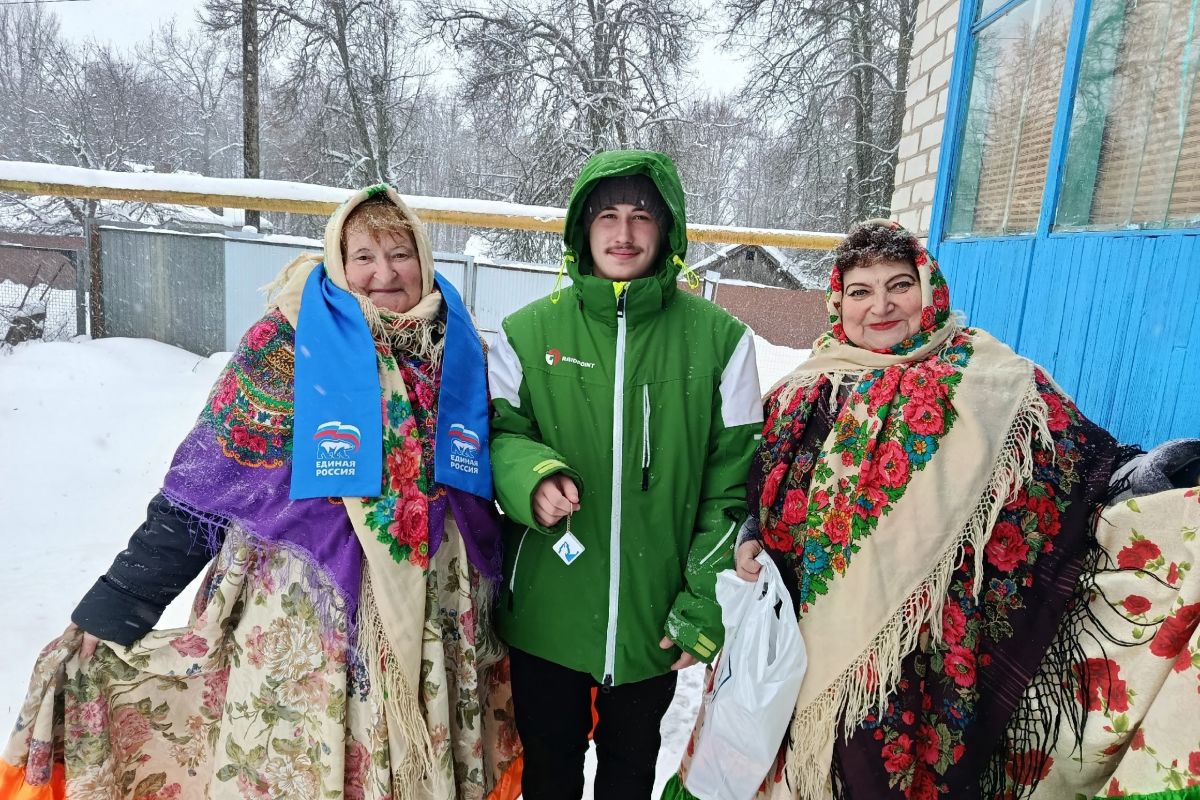 Железногорские партийцы провели рождественское мероприятие «Старины обычай Добрый»
