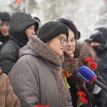 Кировские партийцы приняли участие в памятном мероприятии на Лобановском кладбище