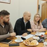 В районе Люблино депутаты организовали встречу с женами участников специальной военной операции
