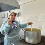 Качество и безопасность: «Единая Россия» проверила организацию горячего питания в школах Чеченской Республики