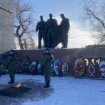 Каменские единороссы приняли участие в памятном мероприятии