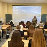 Участник СВО напомнил школьникам Саранска о подвиге дедов и прадедов