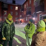 Единоросс Евгений Маслов поддержал жителей, жилье которых пострадало от упавших обломков дрона