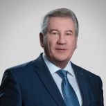 Борис Хохряков поздравил югорчан с Днём российской печати