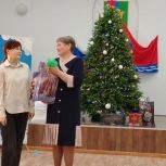 Колымские партийцы продолжают участие во Всероссийской акции «Ёлка желаний»