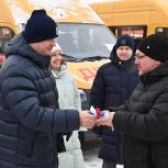 Виталий Хоценко передал школам Омской области 92 новых автобуса