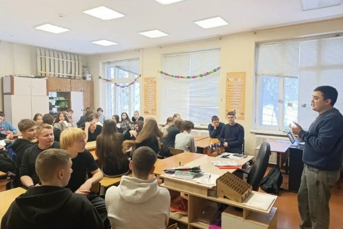 В Вологде старшеклассники изучали ПДД в игровом формате