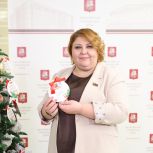 Больше, чем подарок: Депутаты Мосгордумы исполнили новогодние желания детей