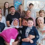 Бавлинские единороссы поздравили с юбилеем ветерана тыла