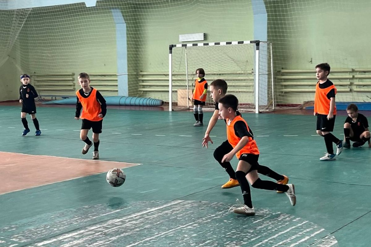 Состоялся Рождественский футбольный турнир для юных игроков