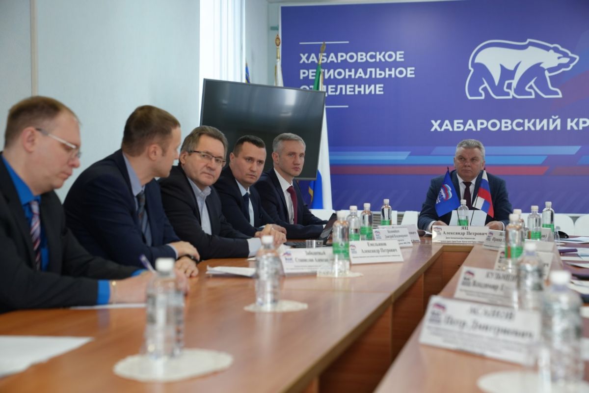 Ход ремонта Дома культуры в посёлке Горького обсудили в рамках партпроекта «Культура малой Родины»