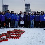Активисты «Молодой Гвардии» провели акцию ко Дню полного освобождения Ленинграда от блокады