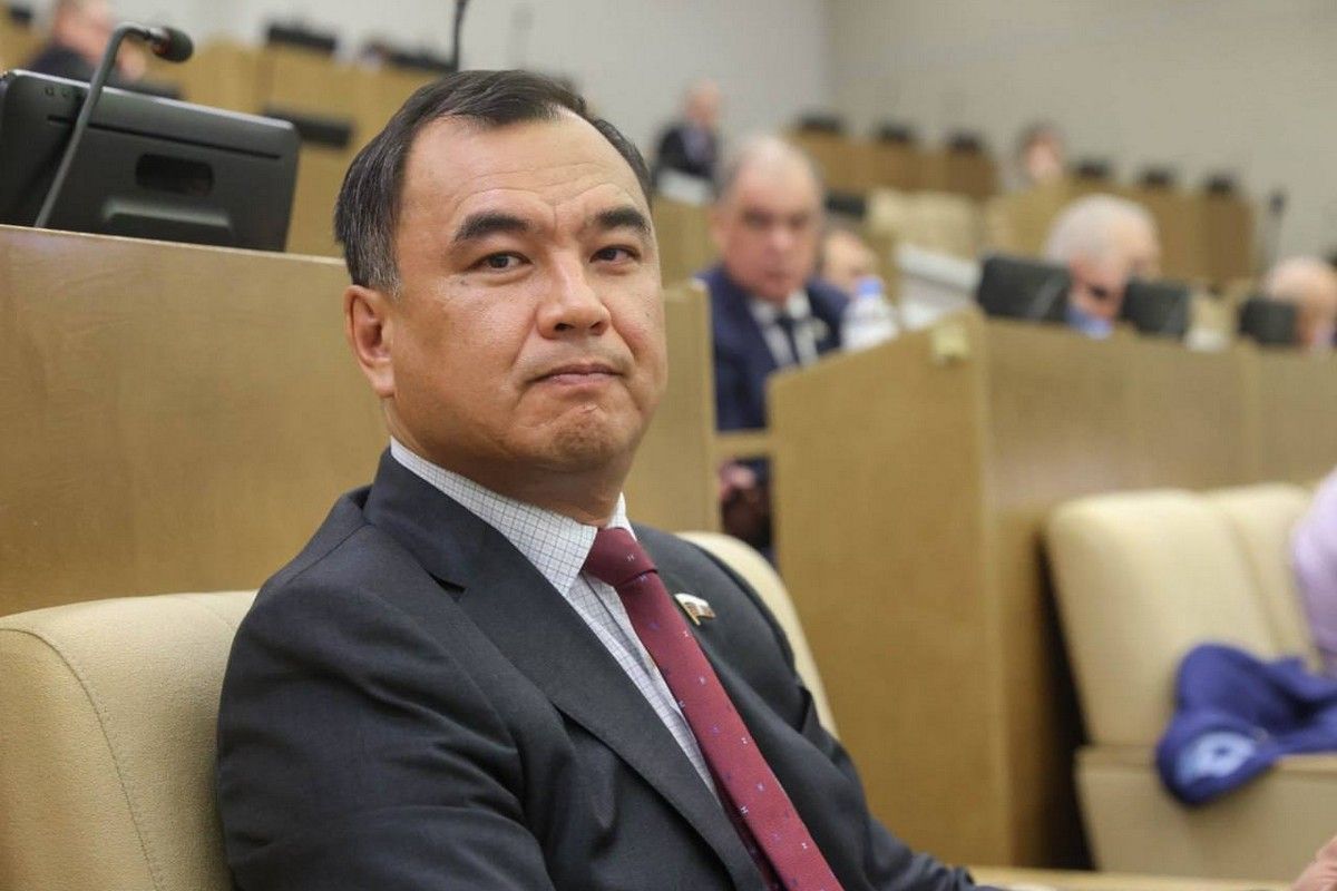 Сергей Тен: «Единая Россия» внесла в Госдуму законопроект, обеспечивающий комплексное повышение безопасности дорожного движения