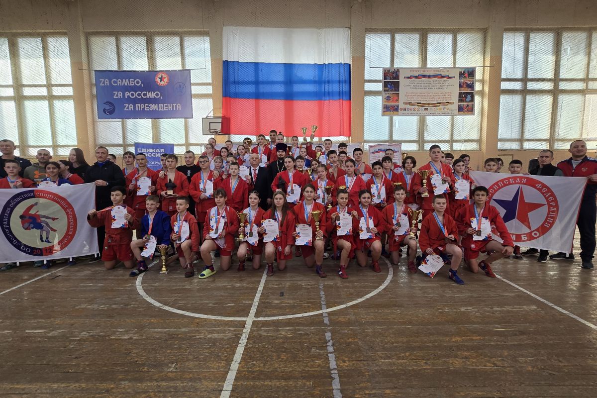 «Выбор сильных»: сотни просветительских и спортивных мероприятий, оснащение школ спортивным инвентарем и популяризация единоборств