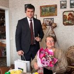 В рамках партпроекта «Историческая память» единороссы Югры навестили жителей блокадного Ленинграда