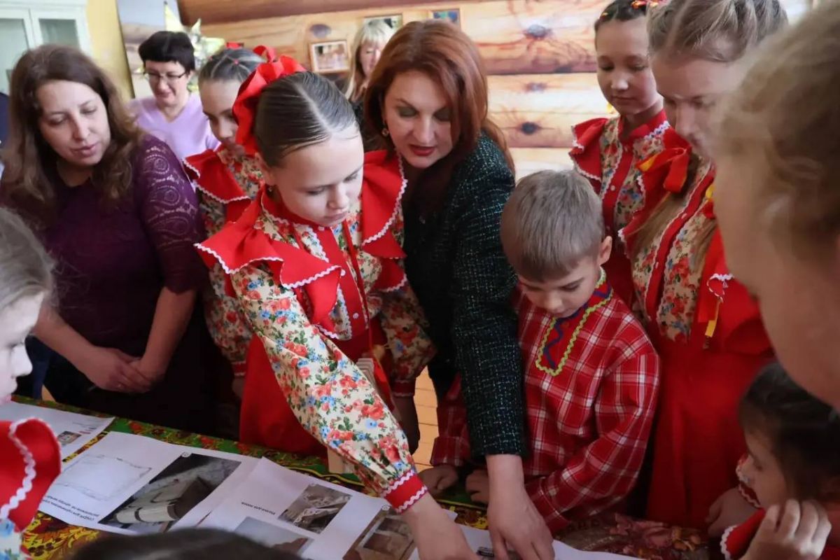 В Алтайском районе будет обновлена студия народного ансамбля