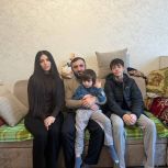 Депутат Тимур Насруллаев исполнил новогоднюю мечту каспийского школьника