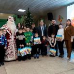 В праздничный день секретарь Курского регионального отделения Евгений Лобов пообщался со студентами