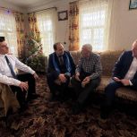 Партийцы из Саракташа поздравили ветерана с днем рождения