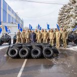 «Единая Россия» и фонд «Ветераны специальной военной операции и контртеррористических операций» из Екатеринбурга передали партию техники бойцам СВО в Ростовской области