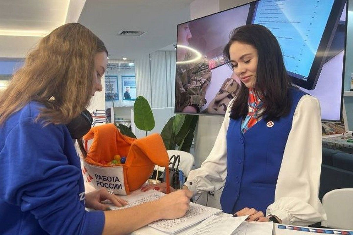 Кирилл Клоков: Свыше 30 тысяч жителей Иркутской области в 2025 году прошли профориентацию в Кадровом центре «Работа России»