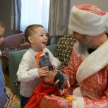 Московские активисты «Женского движения Единой России» передали подарки воспитанникам рязанских детских приютов