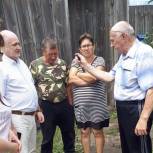 Анатолий Ципящук встретился с жителями Аткарского района, чьи дома пострадали от шквалистого ветра