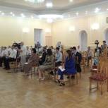 Кандидаты от «Единой России» в Курскую областную Думу получили свои удостоверения