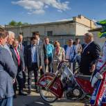 В практику комитета по молодежной политике вошли выездные заседания