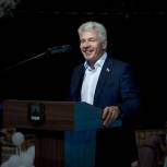 Сергей Сажин принял участие в церемонии вручения аттестатов выпускникам школ Новоусманского района