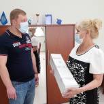 Питьевую воду и рециркуляторы воздуха передал Единый волонтерский штаб в больницы Иркутска