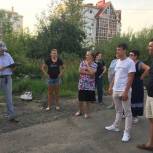 Депутат Николай Кузяков встретился с жителями микрорайона Дегтярный Затон