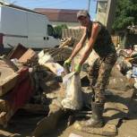 Волонтеры Мостовского и Тбилисского района помогают восстановить Джубгу