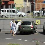 Автоволонтеры продолжают помогать медперсоналу курских поликлиник